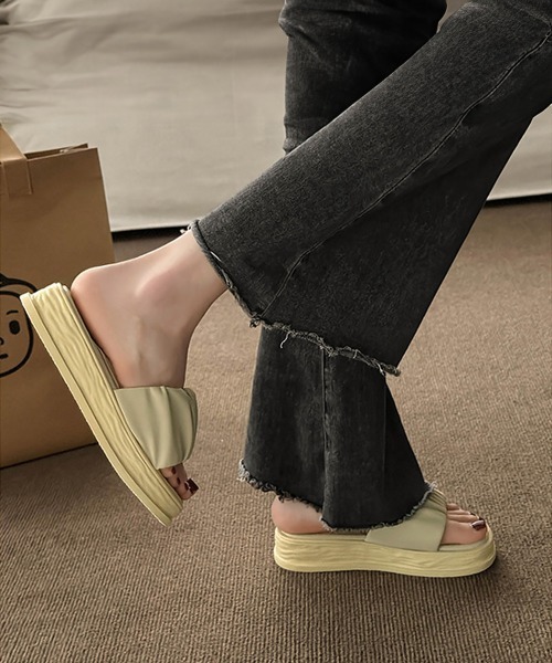 Miniministore(ミニミニストア)の「厚底サンダル ミュールサンダル 美脚 夏(サンダル・レディース・ラベンダー/ブラック/ベージュ/アイボリー・22.5cm/24.5cm/23.5cm/24.0cm/23.0cm/25.0cm)」の20枚目の写真