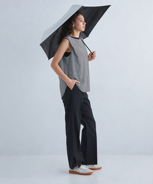 green label relaxing（グリーンレーベルリラクシング）の「＜U-DAY＞ALL WHATER 折りたたみ傘 / レイン - 晴雨兼用 -（折りたたみ傘・レディース・オフホワイト/ライトグレー/ライム・FREE）」の4枚目の写真