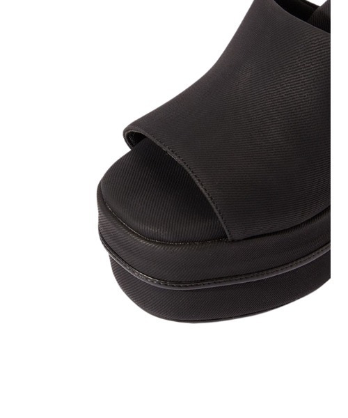 EIMY ISTOIRE（エイミーイストワール）の「コンフォートプラットフォームサンダル（サンダル・レディース・アイボリー/ブラック・L/M/S）」の8枚目の写真