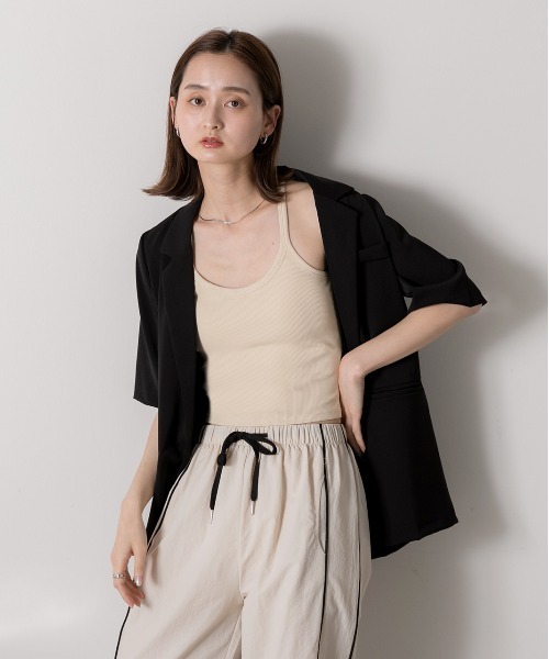 ad thie(アドティエ)の「カップ付き バックレーサータンクトップ(キャミソール・レディース・ベージュ/ブラック/オフホワイト/グレー・FREE)」の17枚目の写真