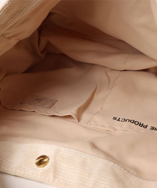 moi tytto(モイテュット)の「【BROWN THEATRE PRODUCTS × moi tytto】アウトポケットショルダーバッグ(ショルダーバッグ・レディース・ナチュラル/ベージュ・FREE)」の5枚目の写真