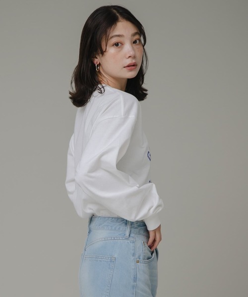 URBAN RESEARCH Sonny Label（アーバンリサーチサニーレーベル）の「『ユニセックス』GEM SPORTSWEAR　PRINT LONG T-SHIRTS（Tシャツ/カットソー・レディース・ブルー/オフホワイト/チャコールグレー・MEDIUM/LARGE）」の7枚目の写真