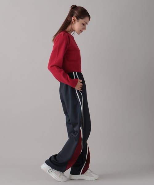 FOREVER 21（フォーエバー トゥエンティーワン）の「【2024FW】コンパクトニットカーディガン（カーディガン/ボレロ・レディース・レッド/ネイビー/グレー・FREE）」の6枚目の写真