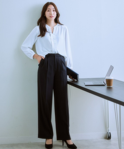 7days Life Styling(セブンデイズライフスタイリング)の「ストレッチパウダーサテンスキッパーブラウス(しわになりにくい・速乾・洗濯機OK・UVカット)(シャツ/ブラウス・レディース・グレイッシュベージュ/サックスブルー/オフホワイト/ネイビー/ライトブルー・S/M/L/LL)」の10枚目の写真