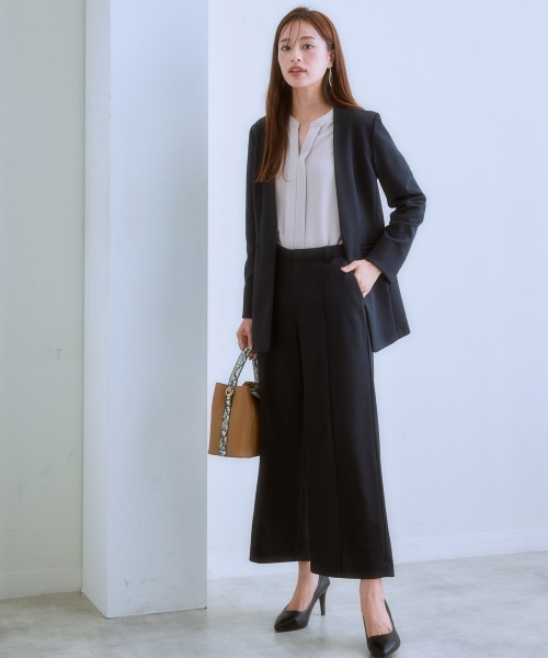 7days Life Styling(セブンデイズライフスタイリング)の「ストレッチパウダーサテンスキッパーブラウス(しわになりにくい・速乾・洗濯機OK・UVカット)(シャツ/ブラウス・レディース・グレイッシュベージュ/サックスブルー/オフホワイト/ネイビー/ライトブルー・S/M/L/LL)」の22枚目の写真