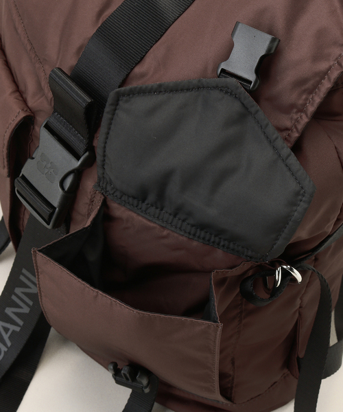 U by SPICK&SPAN（ユーバイスピックアンドスパン）の「【GANNI / ガニー】 Recycled Tech Backpack（バックパック/リュック・レディース・ブラウン・FREE）」の12枚目の写真