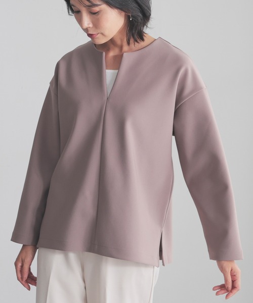 GLACIER lusso(グラシアルッソ)の「キーネックトップス(Tシャツ/カットソー・レディース・モカ/ネイビー/グレイッシュベージュ/アイボリー・S/M/L/LL)」の3枚目の写真