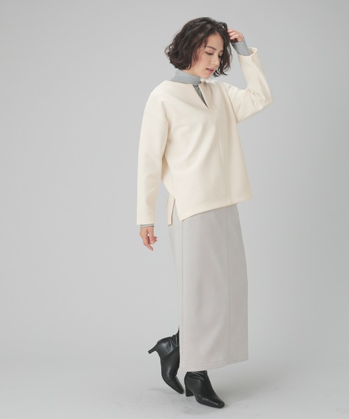 GLACIER lusso(グラシアルッソ)の「キーネックトップス(Tシャツ/カットソー・レディース・モカ/ネイビー/グレイッシュベージュ/アイボリー・S/M/L/LL)」の6枚目の写真