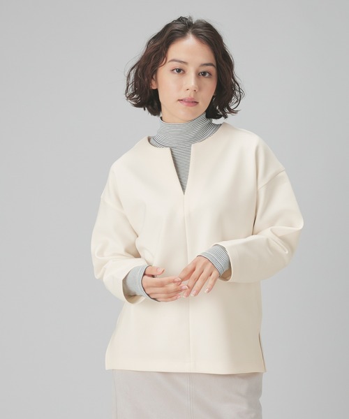 GLACIER lusso(グラシアルッソ)の「キーネックトップス(Tシャツ/カットソー・レディース・モカ/ネイビー/グレイッシュベージュ/アイボリー・S/M/L/LL)」の8枚目の写真