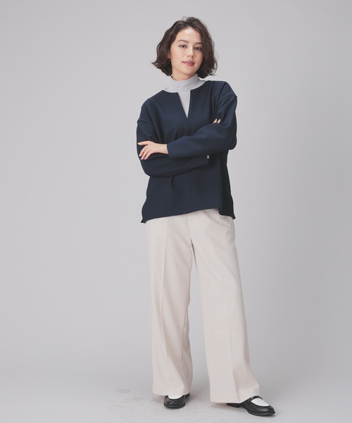 GLACIER lusso(グラシアルッソ)の「キーネックトップス(Tシャツ/カットソー・レディース・モカ/ネイビー/グレイッシュベージュ/アイボリー・S/M/L/LL)」の12枚目の写真