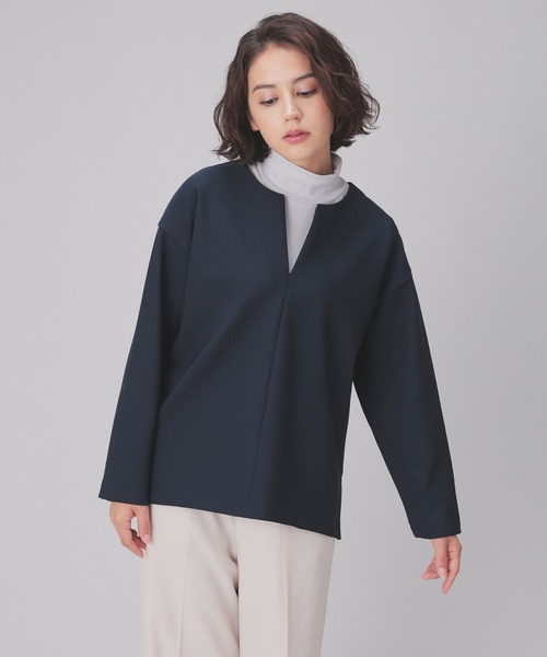 GLACIER lusso(グラシアルッソ)の「キーネックトップス(Tシャツ/カットソー・レディース・モカ/ネイビー/グレイッシュベージュ/アイボリー・S/M/L/LL)」の16枚目の写真