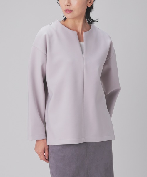 GLACIER lusso(グラシアルッソ)の「キーネックトップス(Tシャツ/カットソー・レディース・モカ/ネイビー/グレイッシュベージュ/アイボリー・S/M/L/LL)」の22枚目の写真