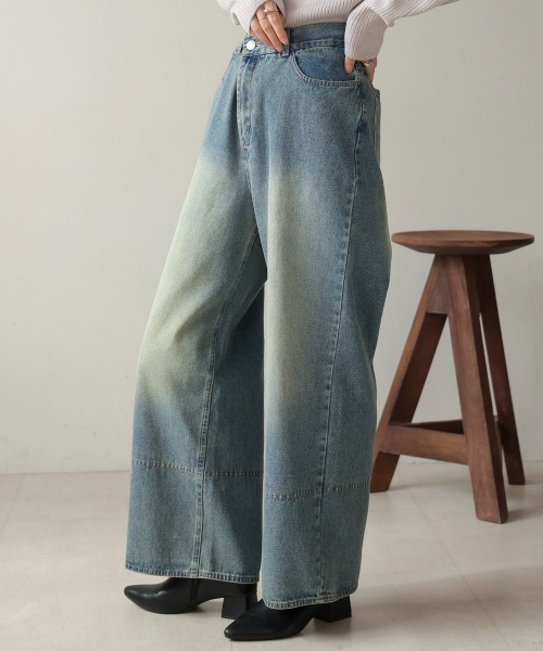 Bou Jeloud（ブージュルード）の「ケミカルウォッシュワイドデニムパンツ（デニムパンツ・レディース・ブルー/ブラック/ネイビー・FREE）」の2枚目の写真