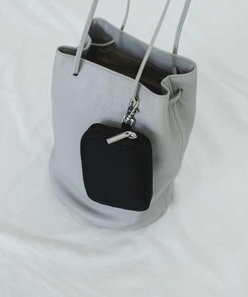 URBAN RESEARCH DOORS(アーバンリサーチドアーズ)の「撥水ミニウォレット(財布・レディース・ブラック・ONE)」の7枚目の写真