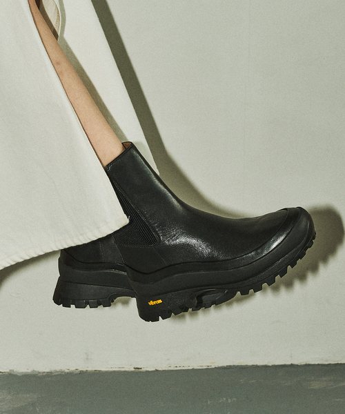 LE TALON（ルタロン）の「GRISEレザーVIBRAMバックリブショートブーツ