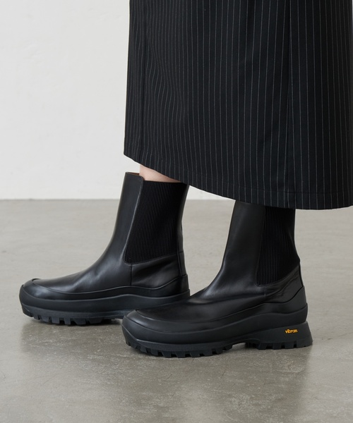 LE TALON（ルタロン）の「GRISEレザーVIBRAMバックリブショートブーツ