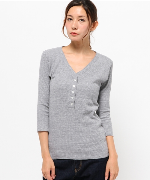 OUTLET(アウトレット)の「【Sheta】ワッフルヘンリーネック(Tシャツ/カットソー・レディース・グレー/カーキ/ホワイト・FREE)」の1枚目の写真