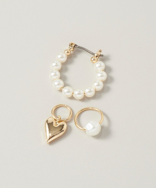 GOLDY（ゴールディ）の「パール ライン × ハート フープ ピアス（ピアス（両耳用）・レディース・シルバー/ゴールド・FREE）」の5枚目の写真
