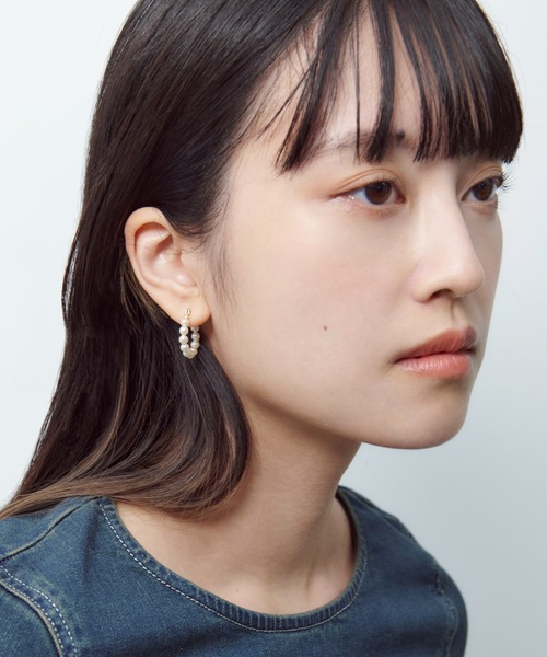 GOLDY（ゴールディ）の「パール ライン × ハート フープ ピアス（ピアス（両耳用）・レディース・シルバー/ゴールド・FREE）」の7枚目の写真