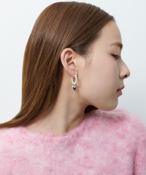 GOLDY（ゴールディ）の「パール ライン × ハート フープ ピアス（ピアス（両耳用）・レディース・シルバー/ゴールド・FREE）」の9枚目の写真