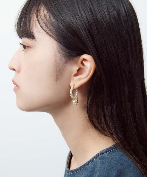 GOLDY（ゴールディ）の「パール ライン × ハート フープ ピアス（ピアス（両耳用）・レディース・シルバー/ゴールド・FREE）」の13枚目の写真