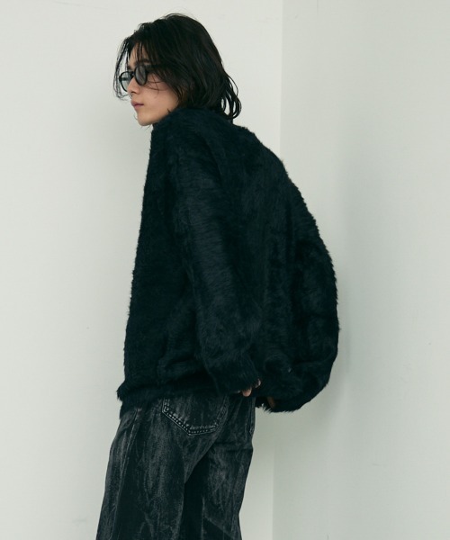 Shoowtime(ショウタイム)の「Shaggy mohair like loose crew neck knit / シャギーモヘアライク ルーズクルーネックニット(ニット/セーター・メンズ・ホワイト/グレー/ブラック・MEDIUM/LARGE/X-LARGE/SMALL)」の10枚目の写真