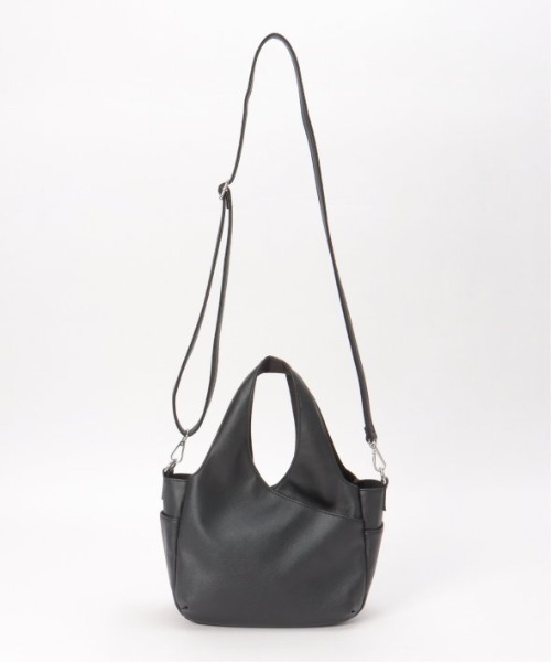 LBC（エルビーシー）の「フェイクレザークリテバッグミニショルダー（ショルダーバッグ・レディース・イエロー/ブラック/シルバー・FREE）」の4枚目の写真