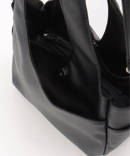 LBC（エルビーシー）の「フェイクレザークリテバッグミニショルダー（ショルダーバッグ・レディース・イエロー/ブラック/シルバー・FREE）」の9枚目の写真