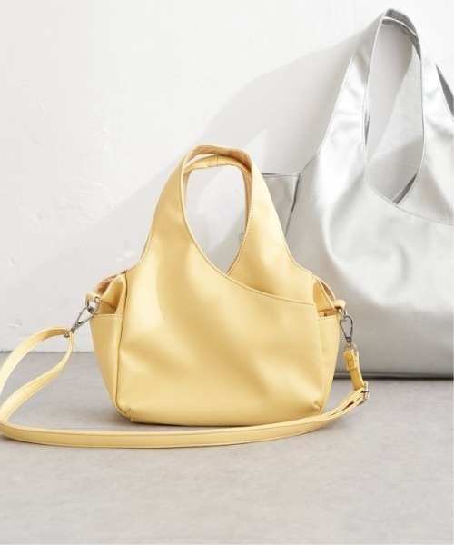 LBC（エルビーシー）の「フェイクレザークリテバッグミニショルダー（ショルダーバッグ・レディース・イエロー/ブラック/シルバー・FREE）」の20枚目の写真