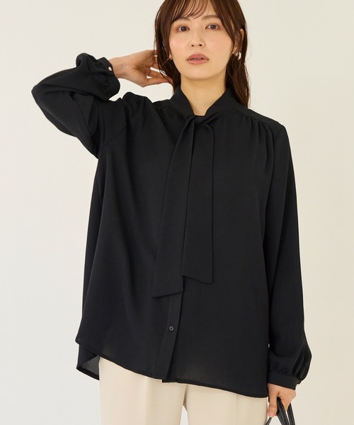 INCEDE（インシード）の「3WAY ピン付きボウタイブラウス（シャツ/ブラウス・レディース・ブラック/オフホワイト/ベージュ・M/L/LL）」の5枚目の写真
