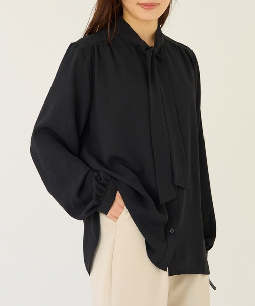 INCEDE（インシード）の「3WAY ピン付きボウタイブラウス（シャツ/ブラウス・レディース・ブラック/オフホワイト/ベージュ・M/L/LL）」の6枚目の写真