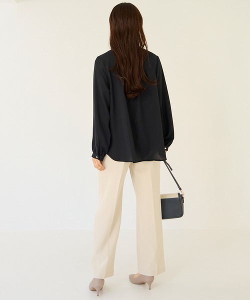 INCEDE（インシード）の「3WAY ピン付きボウタイブラウス（シャツ/ブラウス・レディース・ブラック/オフホワイト/ベージュ・M/L/LL）」の22枚目の写真