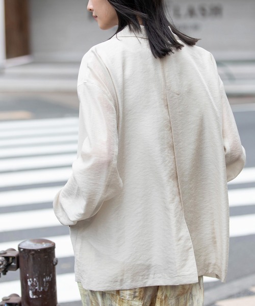 Munich(ミューニック)の「シャイニーシアーテーラードジャケット(テーラードジャケット・レディース・パープル/ブラック/ライトベージュ・S)」の19枚目の写真