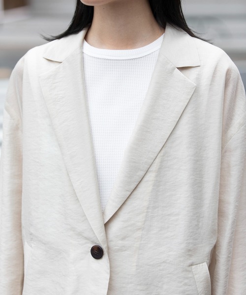 Munich(ミューニック)の「シャイニーシアーテーラードジャケット(テーラードジャケット・レディース・パープル/ブラック/ライトベージュ・S)」の12枚目の写真