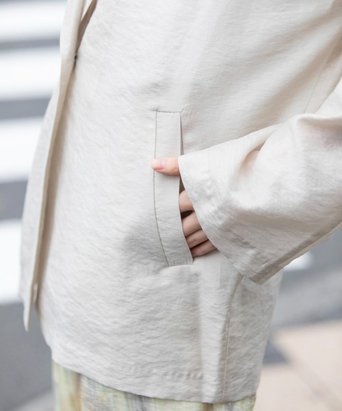 Munich(ミューニック)の「シャイニーシアーテーラードジャケット(テーラードジャケット・レディース・パープル/ブラック/ライトベージュ・S)」の14枚目の写真