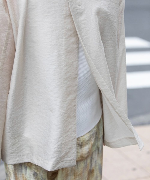 Munich(ミューニック)の「シャイニーシアーテーラードジャケット(テーラードジャケット・レディース・パープル/ブラック/ライトベージュ・S)」の15枚目の写真