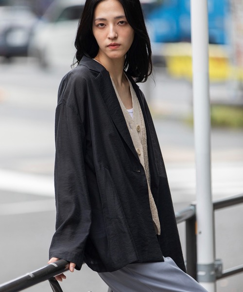 Munich(ミューニック)の「シャイニーシアーテーラードジャケット(テーラードジャケット・レディース・パープル/ブラック/ライトベージュ・S)」の10枚目の写真