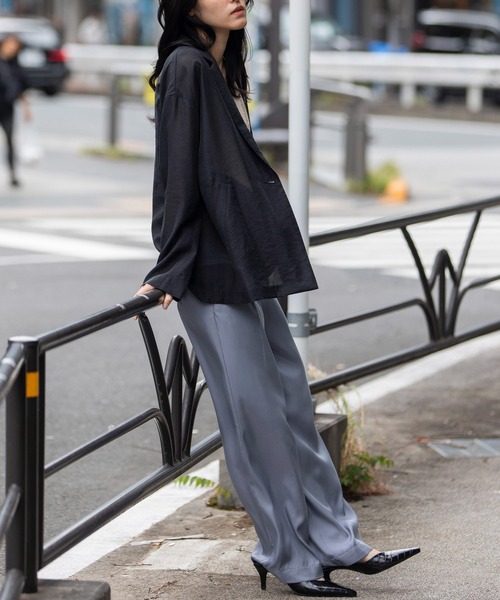 Munich(ミューニック)の「シャイニーシアーテーラードジャケット(テーラードジャケット・レディース・パープル/ブラック/ライトベージュ・S)」の6枚目の写真