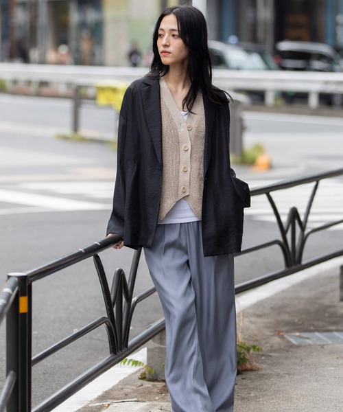 Munich(ミューニック)の「シャイニーシアーテーラードジャケット(テーラードジャケット・レディース・パープル/ブラック/ライトベージュ・S)」の5枚目の写真