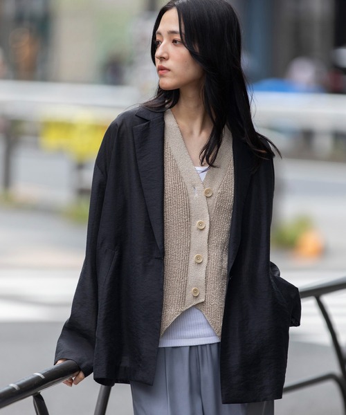 Munich(ミューニック)の「シャイニーシアーテーラードジャケット(テーラードジャケット・レディース・パープル/ブラック/ライトベージュ・S)」の4枚目の写真