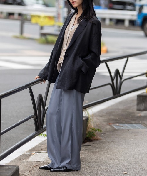 Munich(ミューニック)の「シャイニーシアーテーラードジャケット(テーラードジャケット・レディース・パープル/ブラック/ライトベージュ・S)」の7枚目の写真