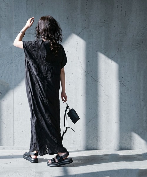 antiqua（アンティカ）の「Vネック レース インド綿 ワンピース（ワンピース・レディース・パープル/ブラック・P/R）」の22枚目の写真
