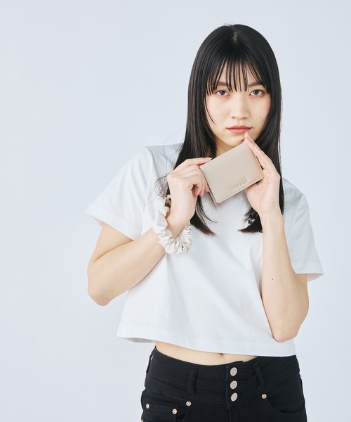 MURUA(ムルーア)の「MURUA(ムルーア) リールコード付き2面パスケース MR-W1333 ギャザーチャーム(パスケース・レディース・ブラック/ベージュ/ブルー・FREE)」の17枚目の写真