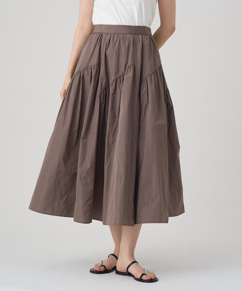 ANAYI（アナイ）の「タフタ切替えティアード スカート（スカート・レディース・ピンク/ブラック/ベージュ/ミント/ブルー/グリーン/レッド系その他/モカ/ライトブルー/カーキ/ダークインディゴブルー・38/36）」の2枚目の写真