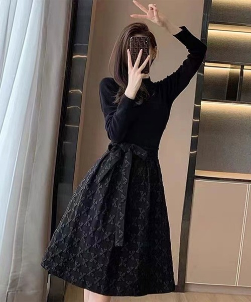Mejoul（メジュール）の「リボン柄切り替え ドッキング フレア ミドル丈 ワンピース（ワンピース・レディース・ブラック・L/M/S）」の3枚目の写真