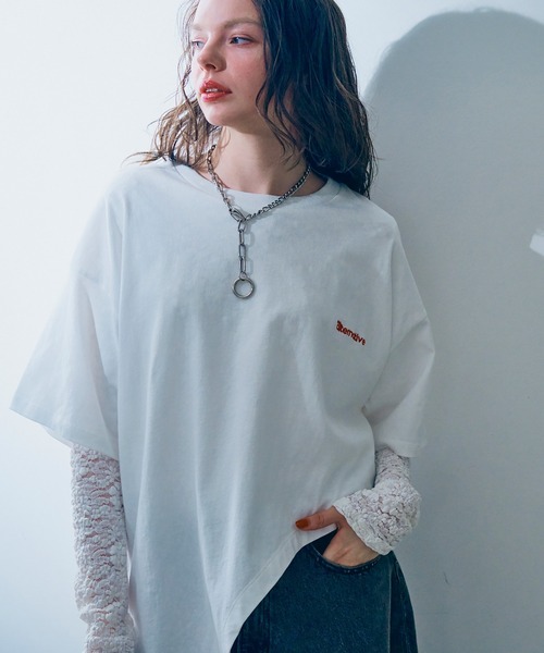 RNA（アールエヌエー）の「M2374 カッティングＢＩＧ　Ｔ（Tシャツ/カットソー・レディース・ホワイト/ブルー/イエロー・MEDIUM）」の2枚目の写真
