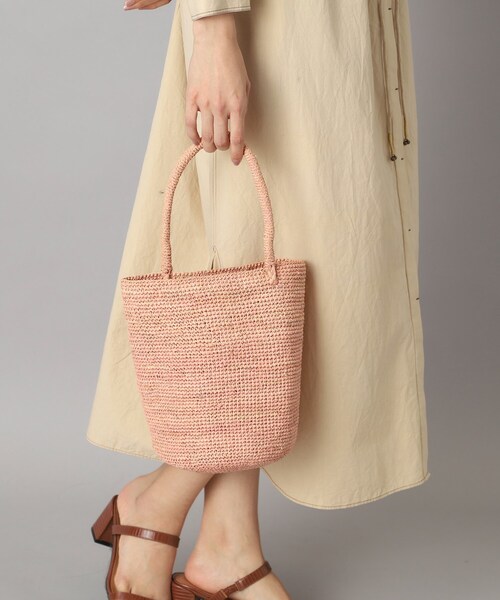 DRESSTERIOR（ドレステリア）の「MADE IN MADA（メイドインマダ）NAVIO バケツバッグ（ハンドバッグ・レディース・ブラウン系/ベビーピンク/グレー・00）」の6枚目の写真