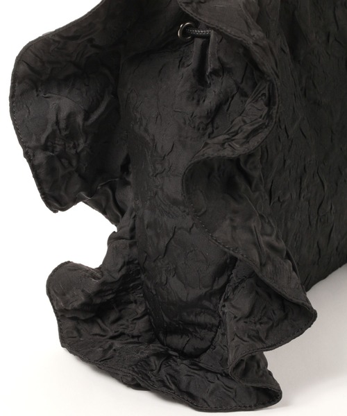 LAKOLE（ラコレ）の「ジャガードラッフルボリュームショルダーバッグ / 288655（ショルダーバッグ・レディース・オフホワイト/ブラック・FREE）」の5枚目の写真