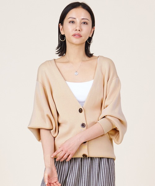 marmors（マルモア）の「【marmors】smooth v/neck cardigan（カーディガン/ボレロ・レディース・ベージュ/ピンク/オフホワイト・36）」の3枚目の写真