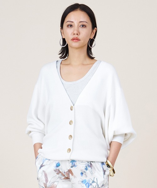 marmors（マルモア）の「【marmors】smooth v/neck cardigan（カーディガン/ボレロ・レディース・ベージュ/ピンク/オフホワイト・36）」の2枚目の写真